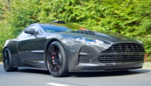 10 ASTON MARTIN CARBONE