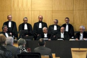 TRIBUNAL