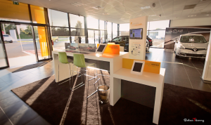 RENAULT SHOWROOM 2