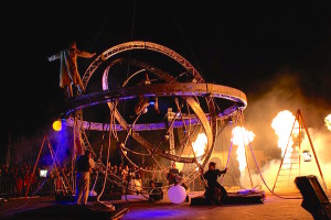 flamme_pyrotechnie_galileo © Cie Deus Ex Machina
